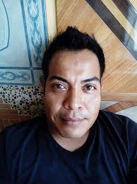 <em>Carlos M.</em>